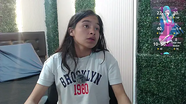 bunnywhite21 online show from 1, 12, 2025