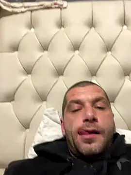 Kinkycouple142 online show from 17, 11, 2025