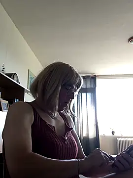 Snapshot of simone_xdressing chatting on 26, 9, 2025 simone xdressing online show from 26, 9, 2025