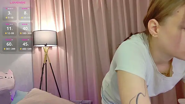 Snapshot of ur_shy_bambi chatting on 27, 11, 2025 ur shy bambi online show from 27, 11, 2025