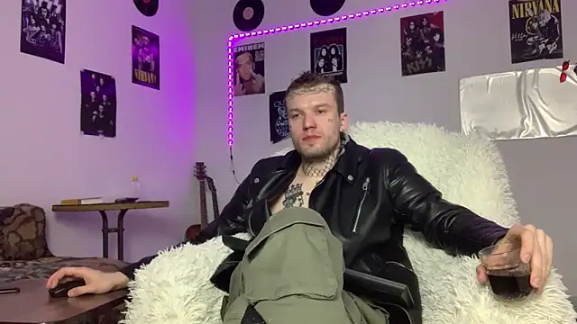 Huntall77 online show from 13, 3, 2026