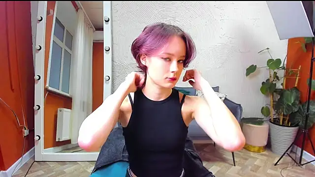 Annie Way online show from 17, 11, 2025