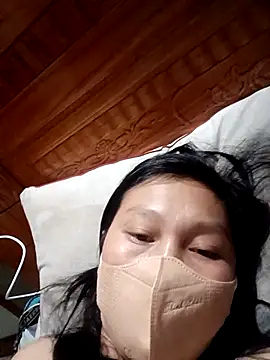 Snapshot of Mia-567 chatting on 11, 11, 2025 Mia-567 online show from 11, 11, 2025