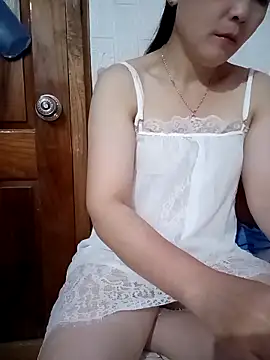 Snapshot of Feeling-hot chatting on 4, 5, 2026 Feeling-hot online show from 4, 5, 2026