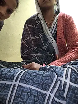 Snapshot of Geeta-143 chatting on 15, 11, 2025 Geeta-143 online show from 15, 11, 2025