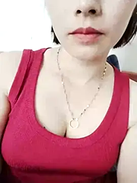 Snapshot of Swan-white123 chatting on 15, 12, 2025 Swan-white123 online show from 15, 12, 2025