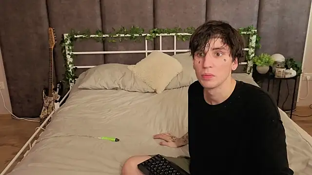Danny loves Mary online show from 15, 7, 2026