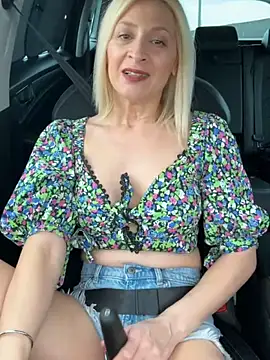 Snapshot of HOTLadyluna chatting on 16, 5, 2026 HOTLadyluna online show from 16, 5, 2026