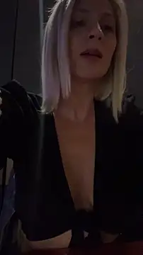 Snapshot of HOTLadyluna chatting on 25, 5, 2026 HOTLadyluna online show from 25, 5, 2026
