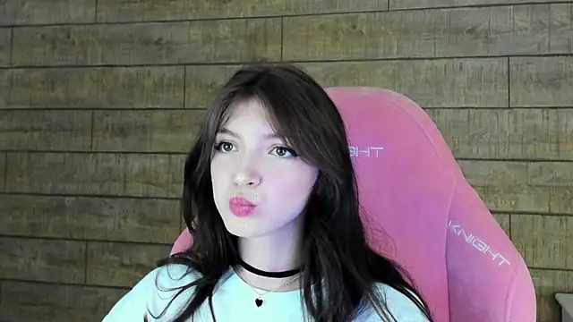 Snapshot of SophiaProve chatting on 23, 4, 2026 SophiaProve online show from 23, 4, 2026