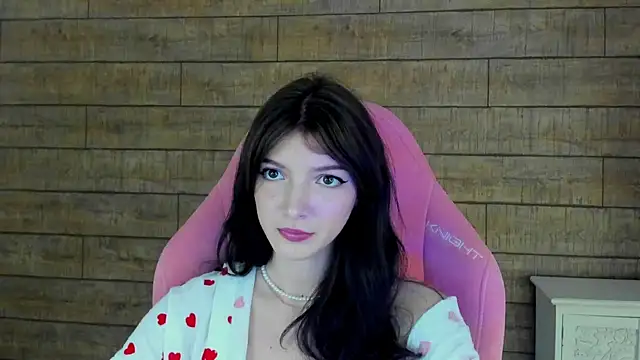 Snapshot of SophiaProve chatting on 8, 5, 2026 SophiaProve online show from 8, 5, 2026