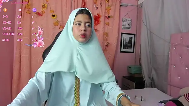 NaylaAbadi online show from 5, 2, 2026