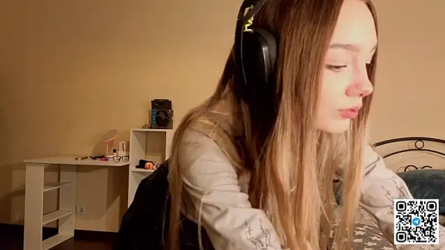 HoaPatton online show from 5, 12, 2025