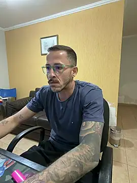 Snapshot of Lucasjandre chatting on 3, 8, 2026 Lucasjandre online show from 3, 8, 2026