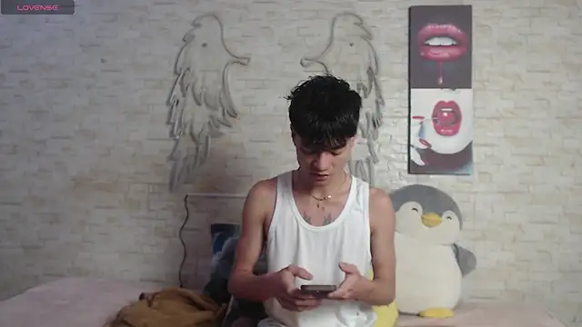 axel milo kairo and noa online show from 7, 1, 2026