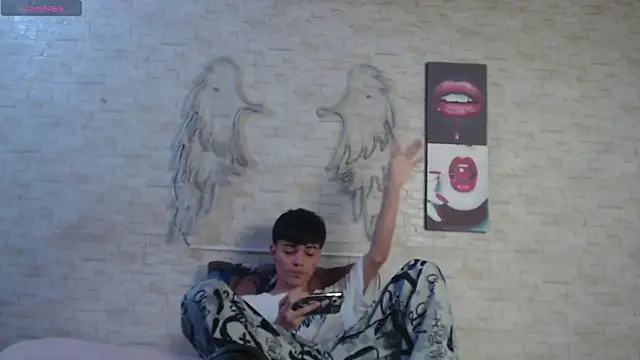 axel milo kairo and noa online show from 10, 2, 2026