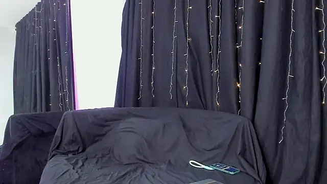 Snapshot of AnitSky chatting on 14, 11, 2025 AnitSky online show from 14, 11, 2025