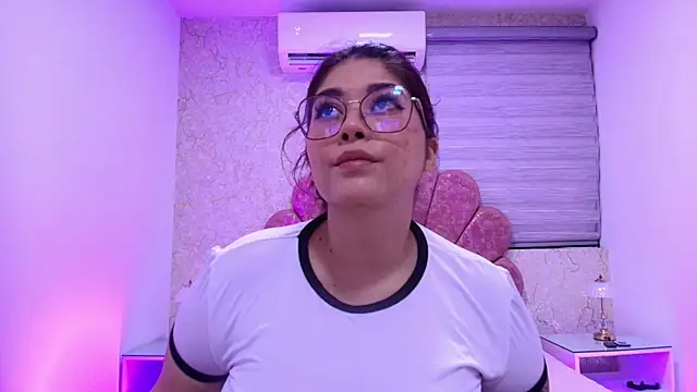 mia fontana  online show from 3, 12, 2025