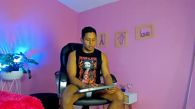 Snapshot of the_hot_men chatting on 16, 11, 2025 the hot men online show from 16, 11, 2025