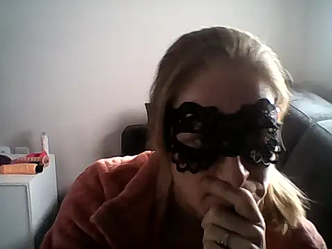 Snapshot of MelleEloa chatting on 24, 11, 2025 MelleEloa online show from 24, 11, 2025