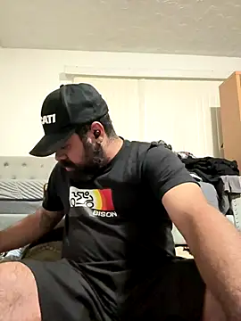 Snapshot of benajalamela90 chatting on 11, 11, 2025 benajalamela90 online show from 11, 11, 2025