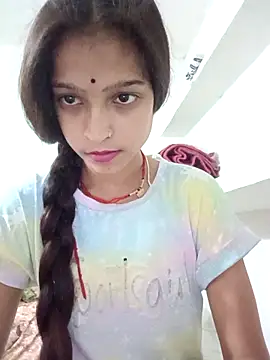 Snapshot of Mohnicute chatting on 5, 5, 2026 Mohnicute online show from 5, 5, 2026