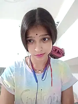 Snapshot of Mohnicute chatting on 5, 5, 2026 Mohnicute online show from 5, 5, 2026
