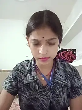 Snapshot of Mohnicute chatting on 13, 5, 2026 Mohnicute online show from 13, 5, 2026