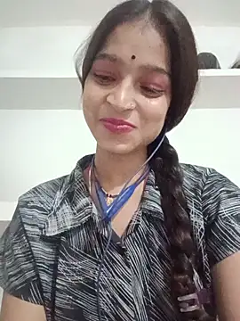 Snapshot of Mohnicute chatting on 28, 5, 2026 Mohnicute online show from 28, 5, 2026