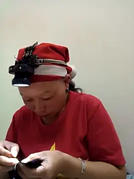 girl-hot2x online show from 25, 11, 2025