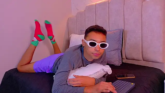 Snapshot of Imtavo chatting on 30, 11, 2025 Imtavo online show from 30, 11, 2025