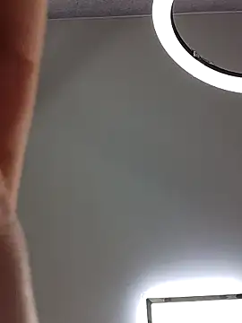 Snapshot of K_Katniss chatting on 14, 11, 2025 K Katniss online show from 14, 11, 2025