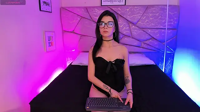 Atenea Velle online show from 15, 4, 2026