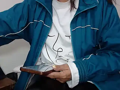 Tiff Dirty69 online show from 2, 4, 2026