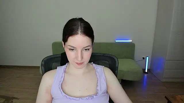 Snapshot of v_crizis324 chatting on 30, 4, 2026 v crizis324 online show from 30, 4, 2026