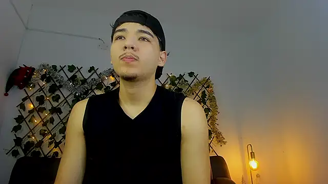 Snapshot of tiven-prince chatting on 21, 12, 2025 tiven-prince online show from 21, 12, 2025