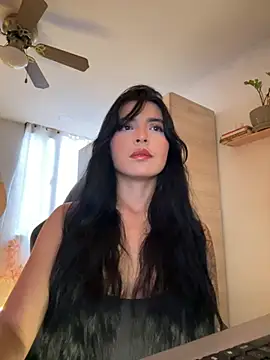 Snapshot of Cristal_Cerati_ chatting on 27, 5, 2026 Cristal Cerati online show from 27, 5, 2026