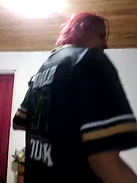 Snapshot of la_beba20 chatting on 17, 12, 2025 la beba20 online show from 17, 12, 2025