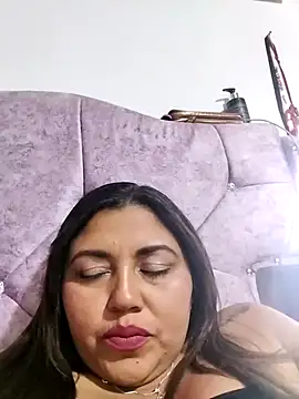 Snapshot of la_beba20 chatting on 13, 1, 2026 la beba20 online show from 13, 1, 2026