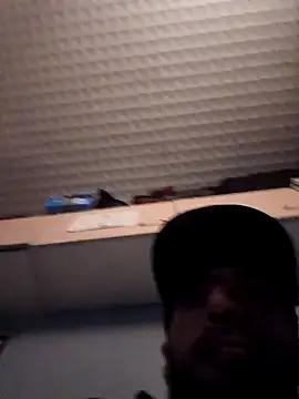 Snapshot of hotguy71000 chatting on 2, 3, 2026 hotguy71000 online show from 2, 3, 2026