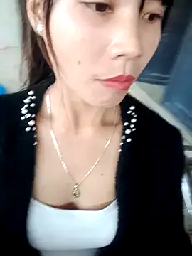 Snapshot of gugu0022 chatting on 24, 11, 2025 gugu0022 online show from 24, 11, 2025