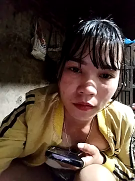 Snapshot of gugu0022 chatting on 4, 12, 2025 gugu0022 online show from 4, 12, 2025