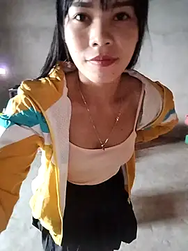 Snapshot of gugu0022 chatting on 18, 12, 2025 gugu0022 online show from 18, 12, 2025