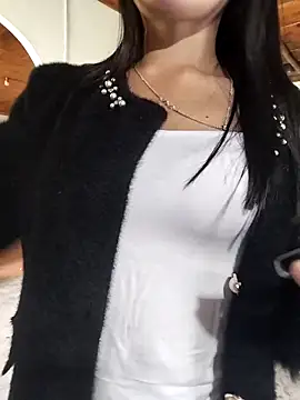 Snapshot of gugu0022 chatting on 23, 12, 2025 gugu0022 online show from 23, 12, 2025