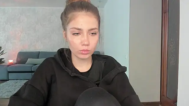 Aurora Glow21 online show from 7, 4, 2026