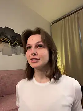 Snapshot of Shy_Vivi chatting on 30, 5, 2026 Shy Vivi online show from 30, 5, 2026