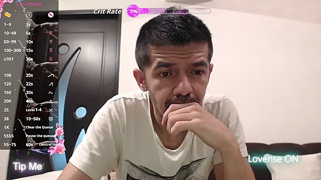 Snapshot of Dale_E chatting on 24, 11, 2025 Dale E online show from 24, 11, 2025