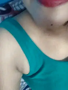 Cute Ayushii online show from 28, 6, 2026