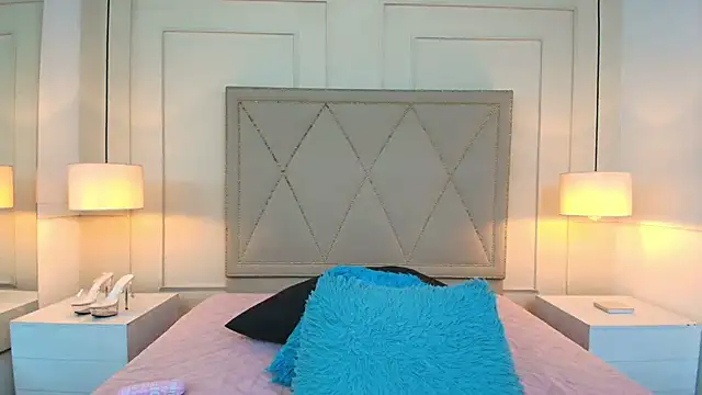 Snapshot of CarolinnaSaenz chatting on 25, 5, 2026 CarolinnaSaenz online show from 25, 5, 2026