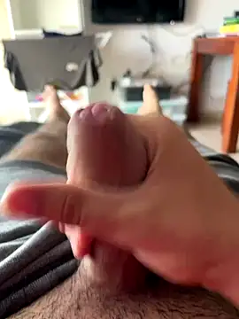 Snapshot of Yannick04 chatting on 12, 11, 2025 Yannick04 online show from 12, 11, 2025